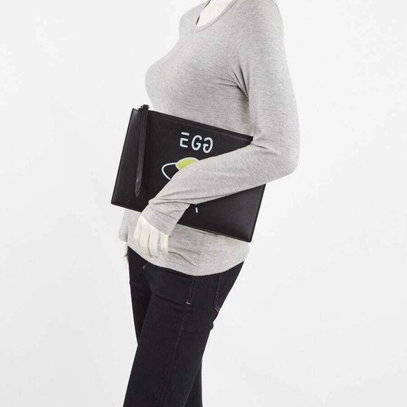 Gucci Black Calfskin Leather Egg Zip Pouch Clutch Bag - Picture 1 of 11